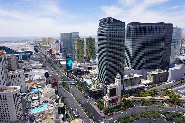 Las Vegas Hotels Under $100 With Pool Access on Strip