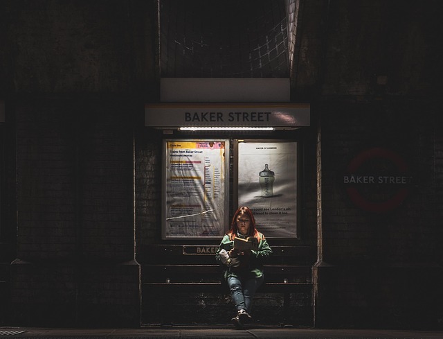 London Hotels Near Tube vs Bus Access Which Is Faster