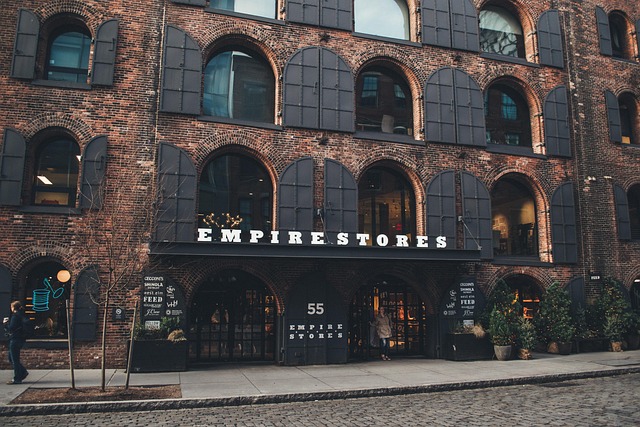 New York Hotels Manhattan vs Brooklyn Which Is Better for Tourists
