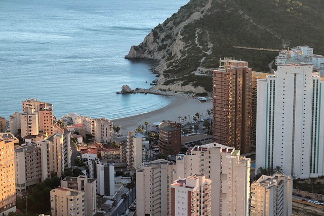 West Coast Resorts vs East Coast Resorts USA