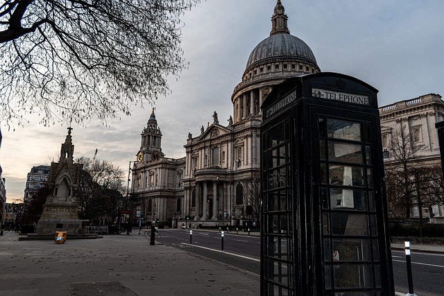 What Is the Cheapest Way to Travel London